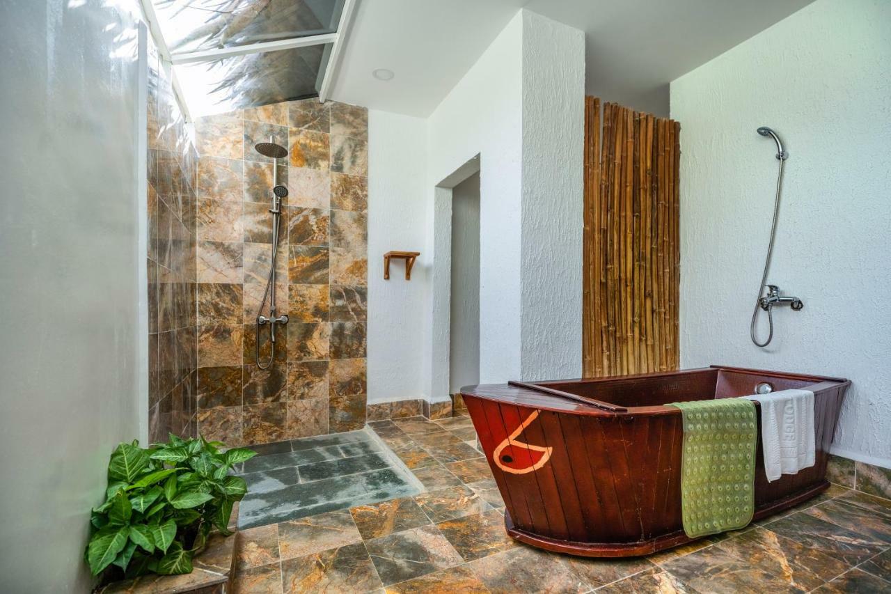 Mekong Lodge Resort Cai Be Bagian luar foto